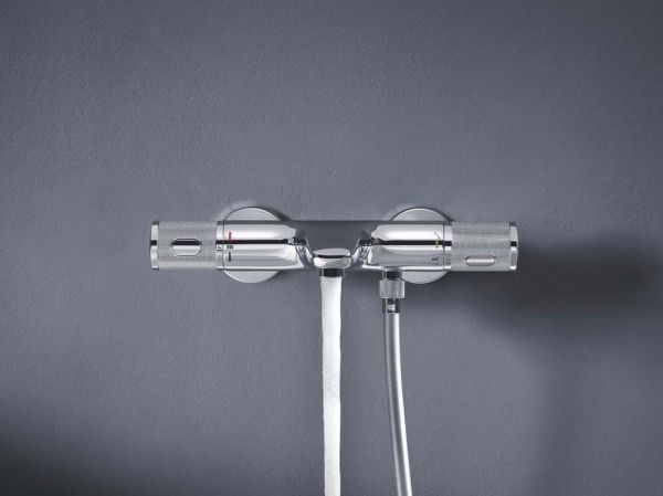 Grohe Precision Feel Thermostat-Wannenbatterie mit ProGrip Rändelstruktur, chrom 34788000 Wasser läuft