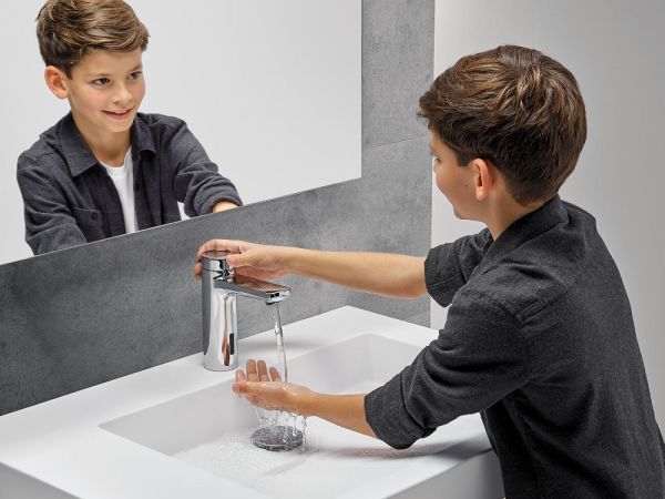 WimTec SMART TH HyPlus secure berührungslose Waschtischarmatur 9V Batteriebetrieb, chrom