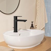 Vorschau: Grohe Lineare Badarmatur S-Size, Zugstangen-Ablaufgarnitur, wassersparend, schwarz matt 321142431