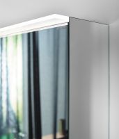 Vorschau: Burgbad Essence Spiegelschrank mit horizontaler LED-Beleuchtung und 2 Spiegeltüren, 60,6x67cm