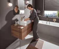 Vorschau: hansgrohe Vivenis Waschtischmischer 110 CoolStart, Zugstangen-Ablaufgarnitur, brushed bronze