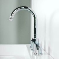 Vorschau: Steinberg Serie 100 3-Loch Waschtisch-Armatur mit schwenkbarem Auslauf, Ausladung 150mm, chrom