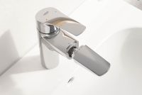 Vorschau: Grohe Eurosmart Waschtischbatterie M-Size mit herausziehbarem Auslauf und Push-Open, chrom 23976003 