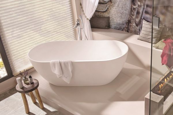 RIHO Bilbao Solid Surface freistehende Badewanne 150cm BS12005