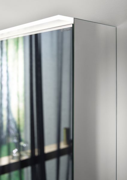 Burgbad Fiumo LED-Spiegelschrank 80,6x67cm mit 2 Spiegeltüren