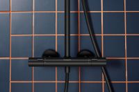 Vorschau: hansgrohe Activera S Duschsystem 240 1jet mit EcoSmart+ & Ecostat Fine Varia, schwarz matt