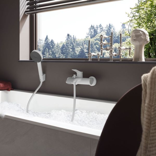 hansgrohe Vivenis Einhebel-Wannenarmatur Original Aufputz, weiß matt