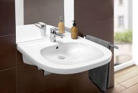 Vorschau: Villeroy&Boch ViCare Waschbecken mit 1 Hahnloch, barrierefrei, weiß, 56x55cm 4119550112