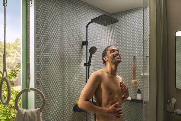 hansgrohe Activera Q Duschsystem 290 1jet EcoSmart+ ShowerTablet Select, schwarz matt