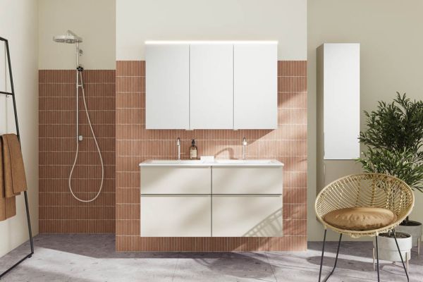 Burgbad Eqio Slim Badmöbel-Set 122cm mit LED-Spiegelschrank, Doppelwaschtisch & Unterschrank, weiß glanz, rechts SHCR122RF2009C0001G0251