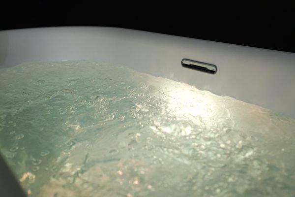 RIHO Desire Corner Eck-Badewanne 184x84cm Raumecke links mit Sparkle Mood