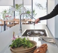 Vorschau: Grohe Zedra SmartControl Spültischbatterie mit herausziehbarer Dual Spülbrause
