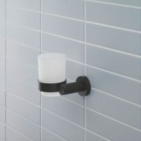 Vorschau: Duravit D-Code Zahnputzbecher Wandmontage, links, schwarz matt