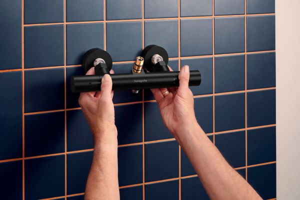 hansgrohe Activera Select S Brausesystem Aufputz mit Thermostat, EcoSmart, schwarz matt