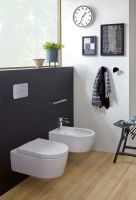 Vorschau: Villeroy&Boch Avento Wand-Tiefspül-WC, spülrandlos mit DirectFlush, inkl. WC-Sitz, Combi-Pack 5656HR01