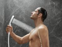 Vorschau: Hansgrohe Rainfinity Brausehalterset 130 3jet mit Brauseschlauch 1,25m
