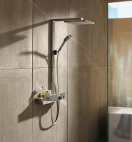 Vorschau: Hansgrohe Raindance E Showerpipe 300 1jet mit ShowerTablet 600, chrom