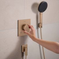 Vorschau: hansgrohe Porter Fine Duschkopfhalterung, brushed bronze