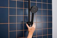 Vorschau: hansgrohe Activera Select S Duschset 95 2jet EcoSmart+ mit Duschstange 65cm, schwarz matt