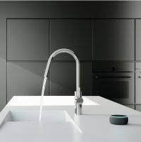 Vorschau: Kludi E-GO Voice smarte elektrische Küchenarmatur mit Netzstecker