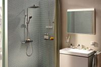 Vorschau: hansgrohe Activera Q Duschsystem 290 1jet EcoSmart+ ShowerTablet Select, chrom