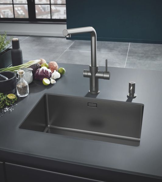 Grohe Cosmopolitan Spülmittelspender Seifenspender 0,5 l, hard graphite gebürstet 40535AL0 GROHE Blue Home L-Auslauf 31454AL1 Spüle 31574AL0