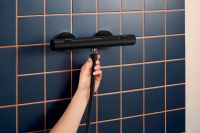 Vorschau: hansgrohe Activera Select S Brausesystem Aufputz mit Thermostat, EcoSmart, schwarz matt