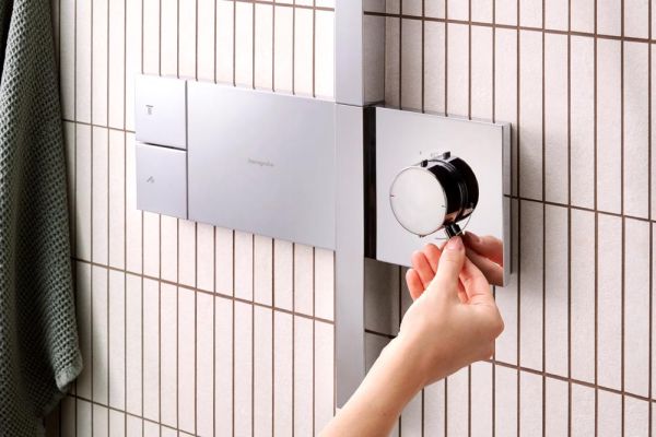 hansgrohe Raindance Alive Q Duschsystem 210/340 mit ShowerSelect Comfort, chrom