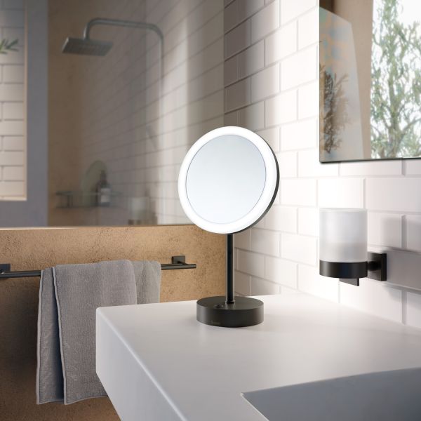 Smedbo Outline Kosmetikspiegel rund mit LED- Beleuchtung Dual Light Standmodell schwarz FK484EBP 