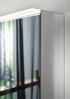 Vorschau: Burgbad Fiumo LED-Spiegelschrank 80,6x67cm mit 2 Spiegeltüren