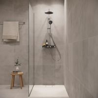 Vorschau: Duravit ShowerSystem Duschsystem mit höhenverstellbarer Regendusche, Thermostat, Ablage, chrom/schw