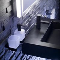 Vorschau: emco loft Glashalter Wandmodell, Kristallglas satiniert, schwarz 052013300