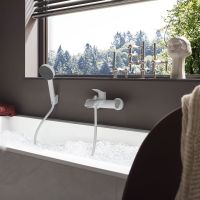 Vorschau: hansgrohe Vivenis Einhebel-Wannenarmatur Original Aufputz, weiß matt