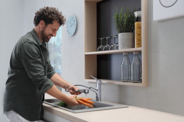Hansgrohe Focus M42 Einhebel-Küchenmischer mit Ausziehauslauf und sBox