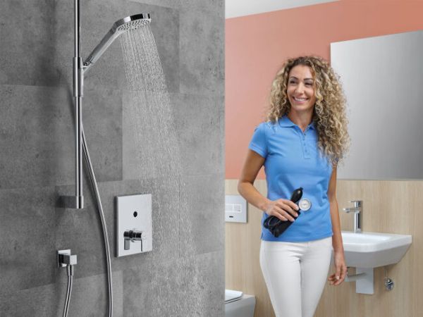 WimTec PROOF S4 HyPlus manuelle Duscharmatur 12V Netzbetrieb, edelstahl