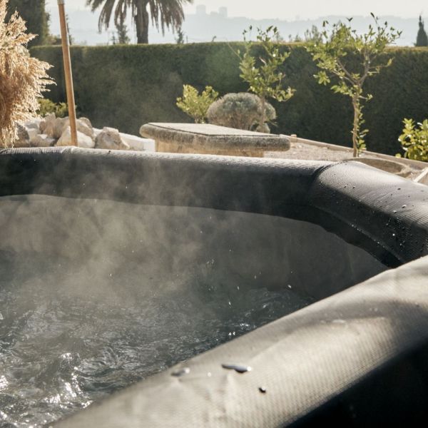 NetSpa Octopus Schaumstoff Whirlpool für 4-6 Personen, achteckig, inkl. 5 tlg. Möbel-Set