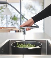 Vorschau: Grohe Zedra SmartControl Spültischbatterie mit herausziehbarer Dual Spülbrause