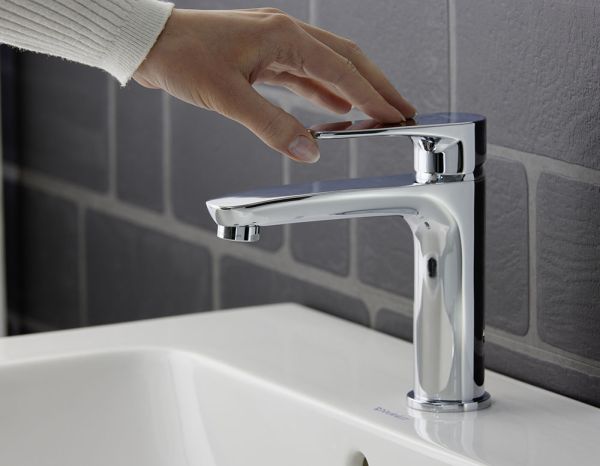 Duravit B.1 Einhebel-Waschtischmischer S ohne Zugstangen-Ablaufgarnitur, chrom, B11010002010