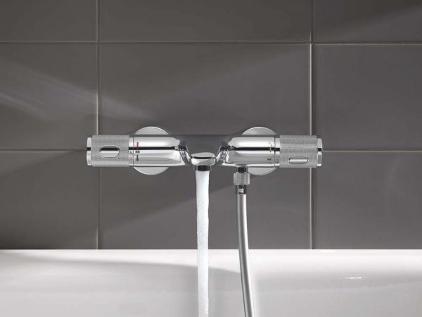 Grohe Precision Feel Thermostat-Wannenbatterie mit ProGrip Rändelstruktur, chrom 34788000 Wasser läuft